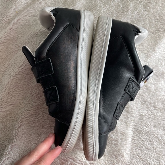 Goats black and white hook and loop strap sneaker - Picture 5 of 10